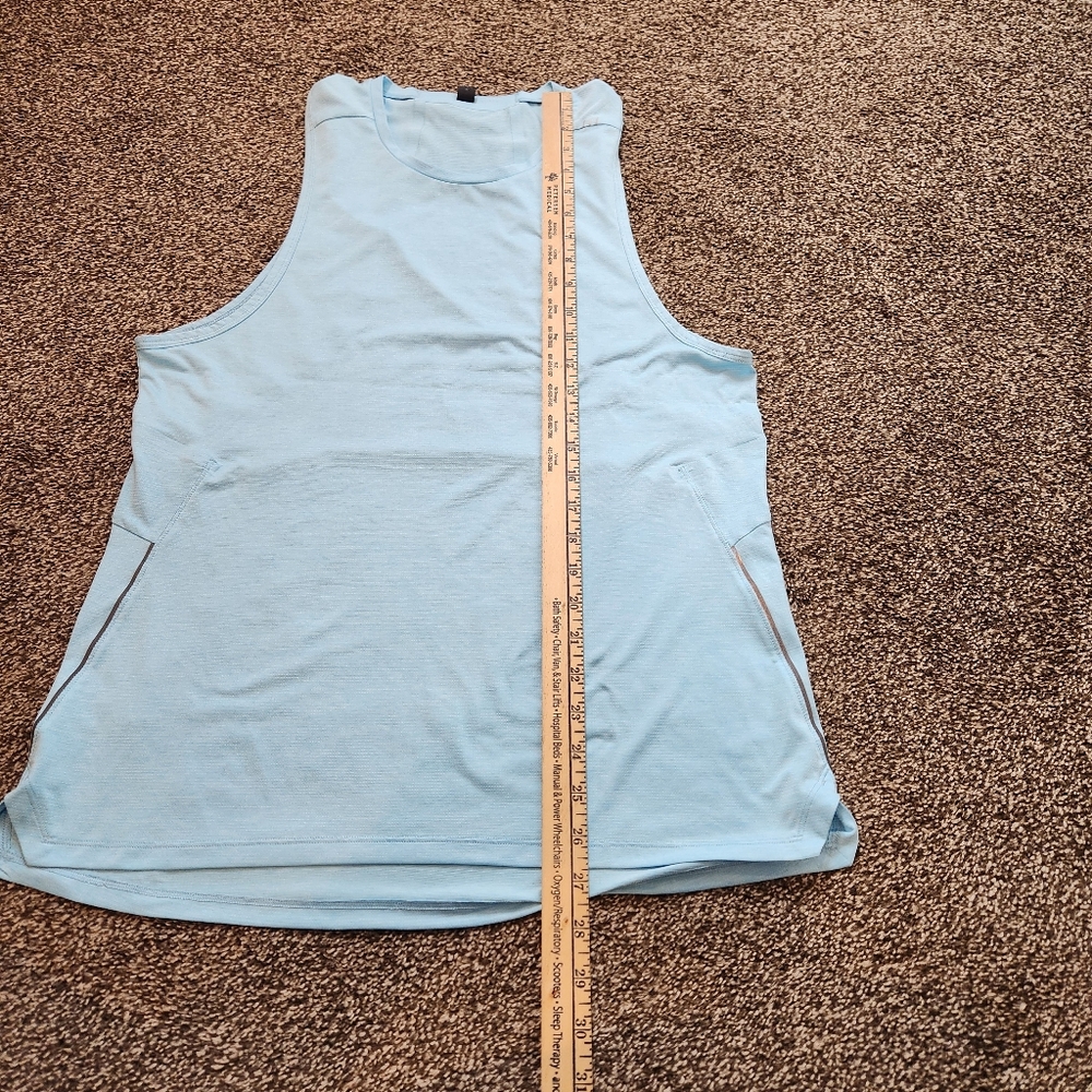 Lululemon Men's Fast & Free Tank Size Medium - Picture 6 of 6